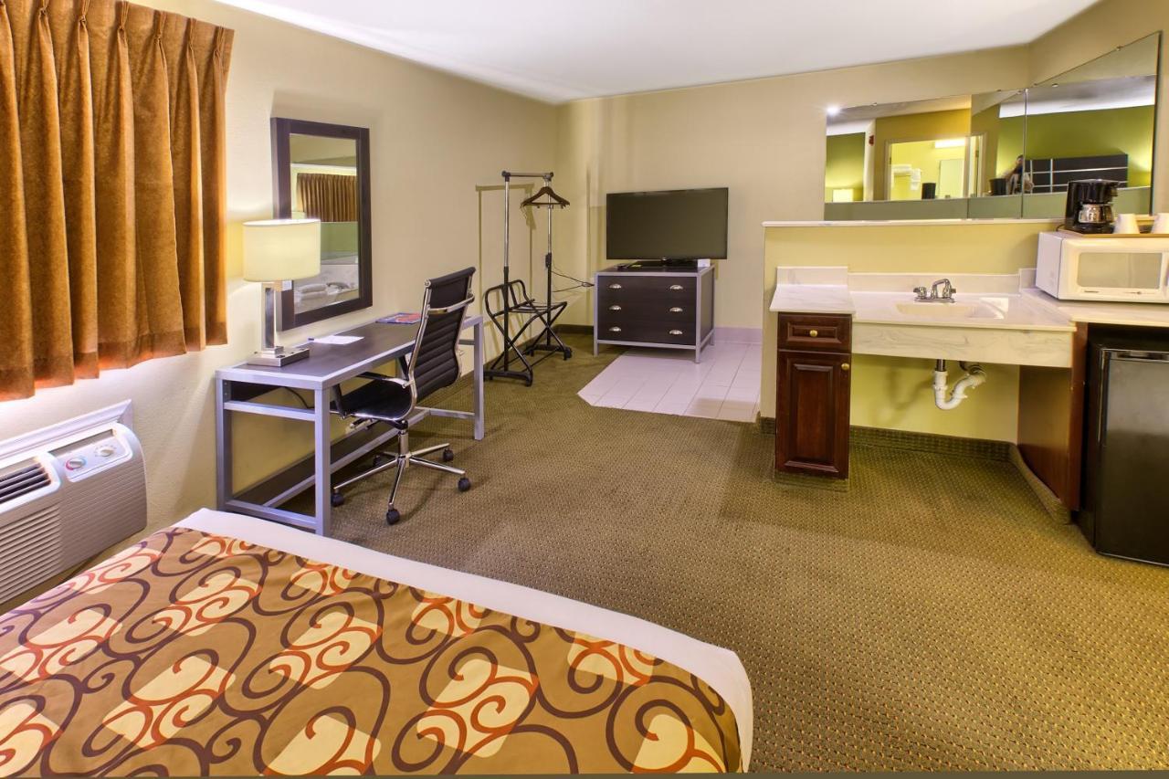 Country Hearth Inn Of Knightdale Esterno foto