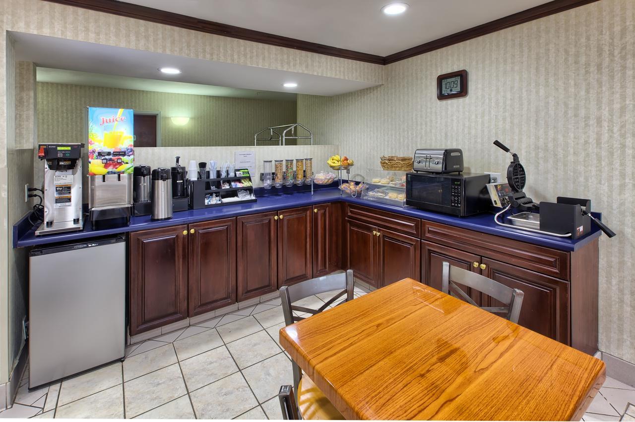 Country Hearth Inn Of Knightdale Esterno foto